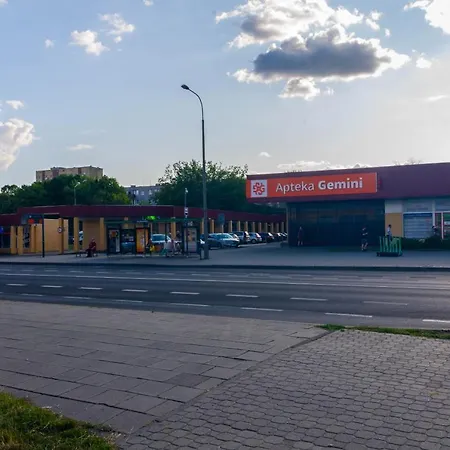 アパート C M Skotarska